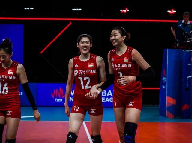  克莱蒙定位球战术奏效，头球双响炮击溃对手  